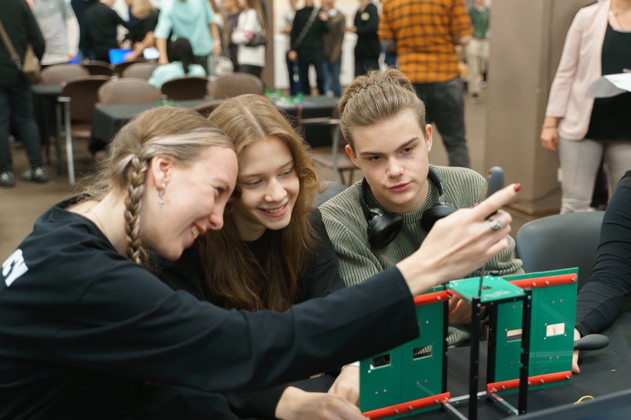 Демонстрационный экзамен профиля «Спутникостроение»